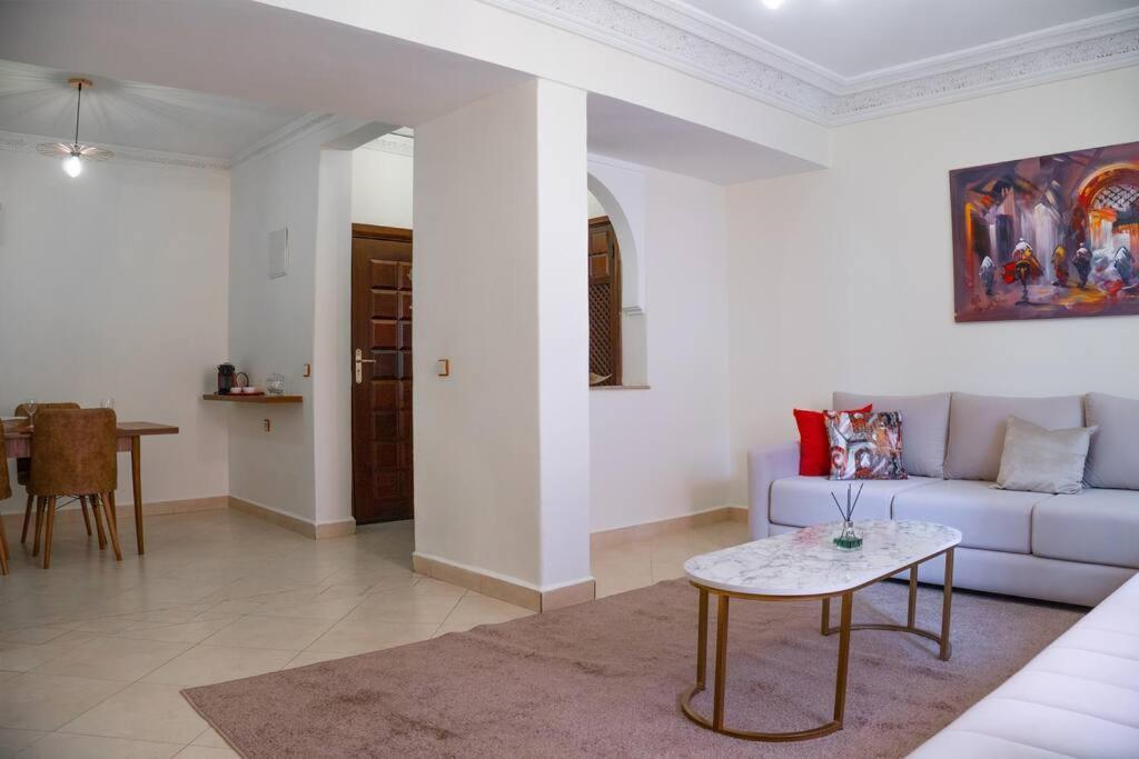 Appart Bien Place Et Fonctionnel Marrakesh Luaran gambar